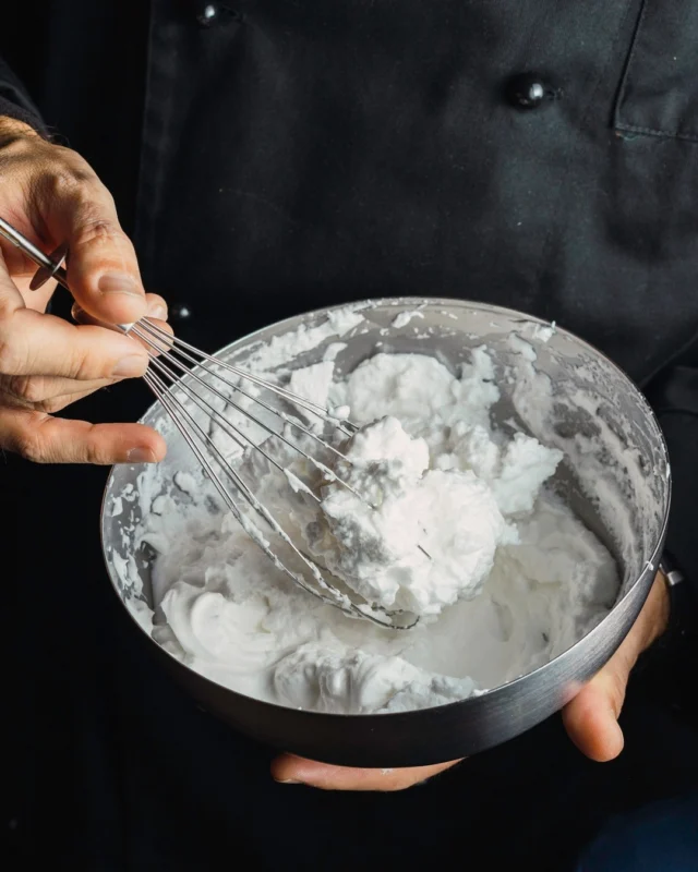 ¡Batiendo cada creación con pasión! Nuestro chef 𝐌𝐢𝐠𝐮𝐞𝐥 𝐀́𝐧𝐠𝐞𝐥 𝐑𝐨𝐝𝐫𝐢́𝐠𝐮𝐞𝐳 te invita a descubrir un recorrido gastronómico único. ✨ ¿Aún no has venido a conocer sus creaciones? 
.
.
Battering each creation with passion! Our chef 𝐌𝐢𝐠𝐮𝐞𝐥 𝐀́𝐧𝐠𝐞𝐥 𝐑𝐨𝐝𝐫𝐢́𝐠𝐮𝐞𝐳 invites you to discover a unique gastronomic journey. ✨ Have you not yet come to discover their creations? 

➡️ De lunes a domingos de 13:30h a 16:00h y de 20:00h a 23:00h.
Horario de bar de 8:30h a 23:30h
📆 Reservas: Botón en BIO
📞+34 914 364 548
📌 Hotel Vincci Soma Madrid 4* (Calle de Goya 79, Madrid, Spain)
➡️ www.restaurantesomamadrid.com 
.
.
#barriosalamanca #gastronomiamadrid #restaurantesenmadrid #ociomadrid #planesmadrid #foodiemadrid #vinccihoteles